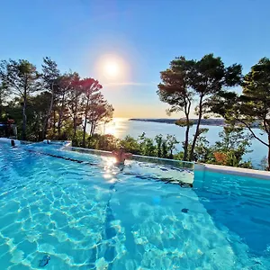 Kompleks wypoczynkowy Punto Blu Valamar Village, Tar-Vabriga